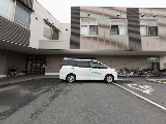 明るい施設外観