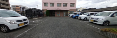 介護施設の外観とその立地
