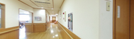 職員用通路と施設の扉
