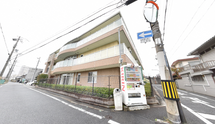 三叉路のある閑静な住宅街