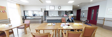 快適な居間での支援