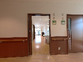 長い廊下と共有スペース