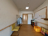 明るい玄関の靴箱  