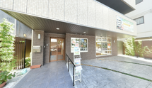 介護施設のエントランス周辺