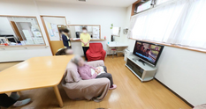 介護施設の居心地の良い共用エリア