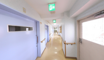 清潔感のある施設の内部風景