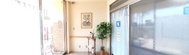 ケアホームの入り口と受付
