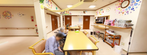 介護施設の共有リビングスペース