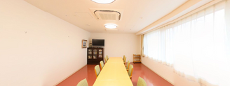 介護施設の居心地の良い共有エリア