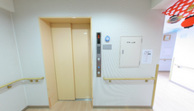 居心地の良い施設のフロア