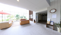 開放感のある介護施設の受付