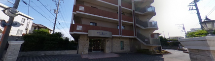 介護施設外観とその周辺