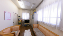 介護施設内の居心地のいい共有スペース