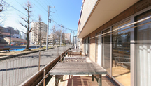 介護施設の外観と入口