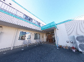 清潔感ある施設の入口