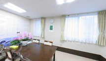 介護施設の清潔な共用エリア