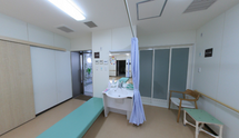明るく広々とした施設