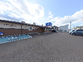 広々とした敷地の施設外観