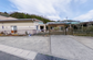 介護施設外観とその周辺の風景