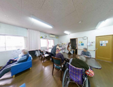 介護施設の居間の日常風景