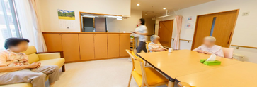 介護施設内の活動風景