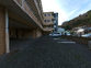 広々とした建物の外観