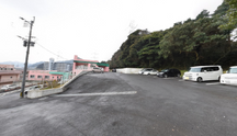 介護施設外観と自然景観
