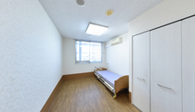 介護施設の居室内部