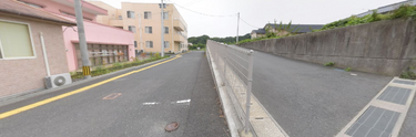 静かな街角にある介護施設