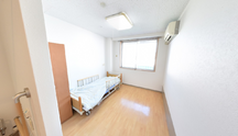 介護施設の個室内装と設備