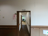 穏やかな雰囲気の廊下