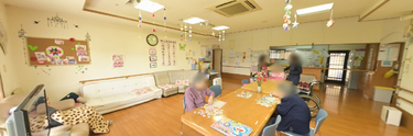 ケア施設内の活動風景