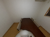 広々とした清潔な共有部屋