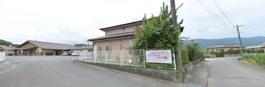介護施設の外観と周辺環境
