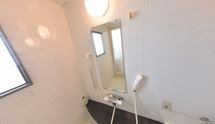 快適で安全な介護用浴室