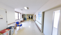 職員と入居者の共有スペース