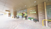 介護施設のエントランス風景