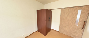 ケア施設の居室の内観