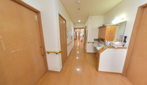 職員用通路と個室の入口
