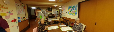 介護施設での日常風景