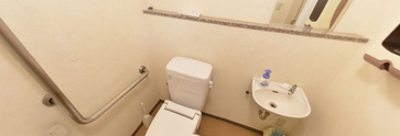 介護施設のきれいなトイレ設備