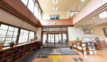 共用ラウンジの優雅な内観