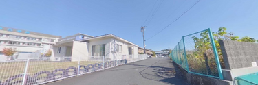 静かな街並みと労働環境