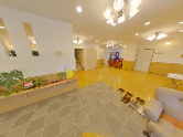 広々とした受付エリア