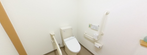 バリアフリー設計のトイレ設備