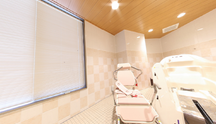 広々とした介護専用バスルーム