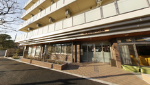清潔感溢れる介護施設の外観