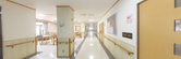 きれいな介護施設の内部廊下
