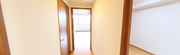 明るく広々した廊下