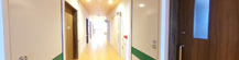 職場となる施設の廊下